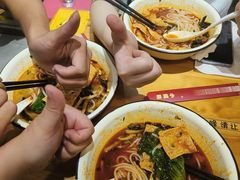 -丽丽三鲜螺蛳粉(田林路店)