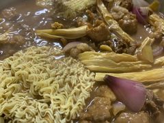 红烧牛肉锅-美兰春记食店·龙舌坡红烧牛肉
