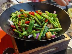 -六州府地锅鸡·农家菜·龙虾(未来科技城店)