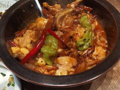 黑松露牛肝菌焖牛蛙-云海肴云南菜(浦江欢乐颂店)