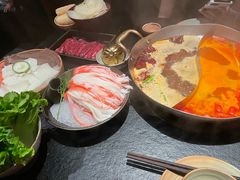 -香巴拉云南餐厅(华莱坞店)