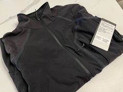 -lululemon(比斯特购物村店)