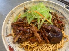 -梅溪·小伙子干挑面(安吉总店)