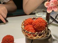 杨梅鳕鱼球-柳莺湖上·湖景餐厅·江南菜(西湖店)