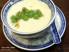 青团冰豆花-蟹上黄·蟹黄面·江南糖水(人民广场店)
