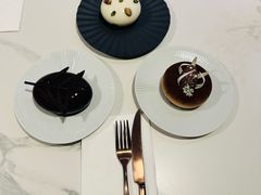 -潮一不贰·法式甜品·生日蛋糕·西式简餐(外滩店)