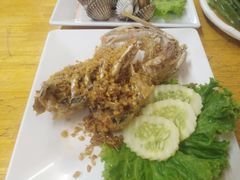 -J Daeng Seafood
