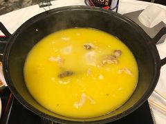 -鲜入围煮花胶鸡海鲜火锅