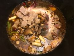 -忆乡情铁锅炖鱼饭店(延庆店)