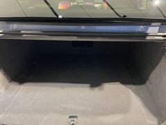 -蔚来中心(北京中关村店)