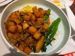 鲍鱼汁薯仔牛肉拌饭-杯子红牛排(创意产业园店)