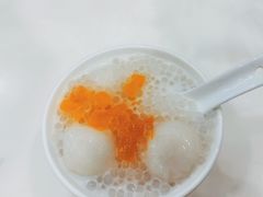 芒果西米露汤圆-芬芳甜品(体育东横街店)