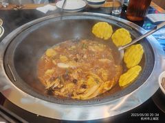 -炖四方东北铁锅炖·烧烤小龙虾(中豪国际店)