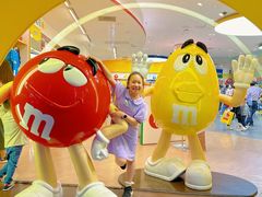 -m豆巧克力世界(上海世茂广场店)