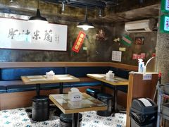 -肥汁米蘭香港米线(定西路店)