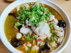 汉水青椒鱼-小六汤包砂煲菜(文景路店)