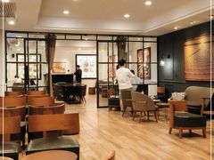 大堂-星巴克臻选(广州沙面店)