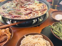 -黄潇洒老火锅(九眼桥宏济巷店)