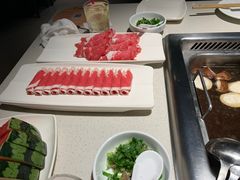 -海底捞火锅鲜切牛肉主题店(长寿路店)