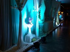 -八府香鸭·啫啫煲(华山路店)