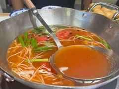 -王奋斗贵州酸汤牛肉火锅