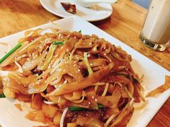 -新澳港式茶餐厅(余姚路店)