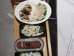 -左庭右院鲜牛肉火锅(环球港店)