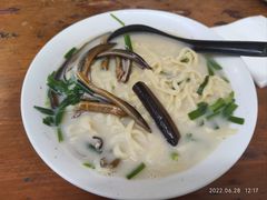 -三百碗宝应长鱼面(板仓街店)