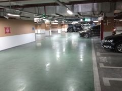 -中庚漫游城停车场