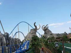 -七彩云南欢乐世界