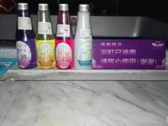 -天鹅恋主题酒店(积玉桥地铁站店)