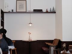 -Café Monson