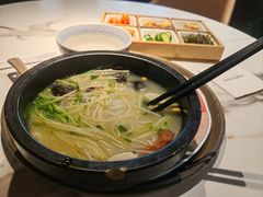 -妈妈故事米线(市府恒隆店)