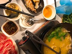 -鲜入围煮花胶鸡海鲜火锅