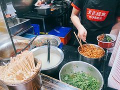 -黑色经典臭豆腐·湖南特产(坡子街特产局店)