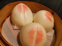 蟠桃爆浆流沙包-鹊玥·粤菜小馆(汇智国际商业中心店)