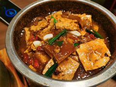 -有红鸡毛店·川菜(建设路店)