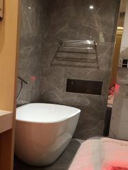 -香港倾城国际·美容美体中心