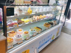 面包甜点陈列柜-仟吉(沿港路店)