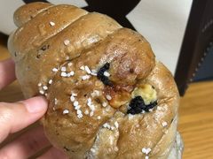 松露黄油盐面包-BUTTERFUL&CREAMOROUS 黄油与面包(西单大悦城店)