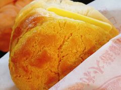 -好好味港式菠萝包(師大夜市 港式甜品 手工麵包 港式下午茶 專業烘焙 港式茶飲 菠蘿專賣 特調飲品 外送 精緻下午茶)