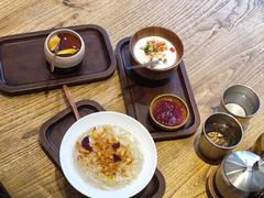 -银米·云南传统过桥米线(双廊黑金冠店)