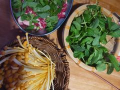 -洱火云南酸菜牛肉火锅(石景山当代商城店)