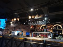 -麦凯伦烧烤·精酿超级工厂店(金桥总店)