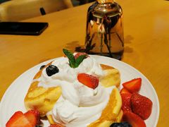 草莓舒芙蕾松饼-WOKKA by艮上(中海环宇荟店)