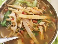 -卓雅桂林米粉