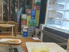 -哈尔滨小酒馆·鲜肉现穿自助烧烤(康新花园店)