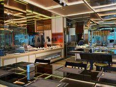 -大中华希尔顿酒店-念自助餐·嗨啤·小龙虾