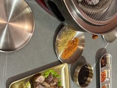 -围炉肉舍•炭烤活鳗•丹东海鲜烤肉(步行街店)