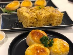 酥皮叉烧包-白天鹅宾馆-宏图府餐厅